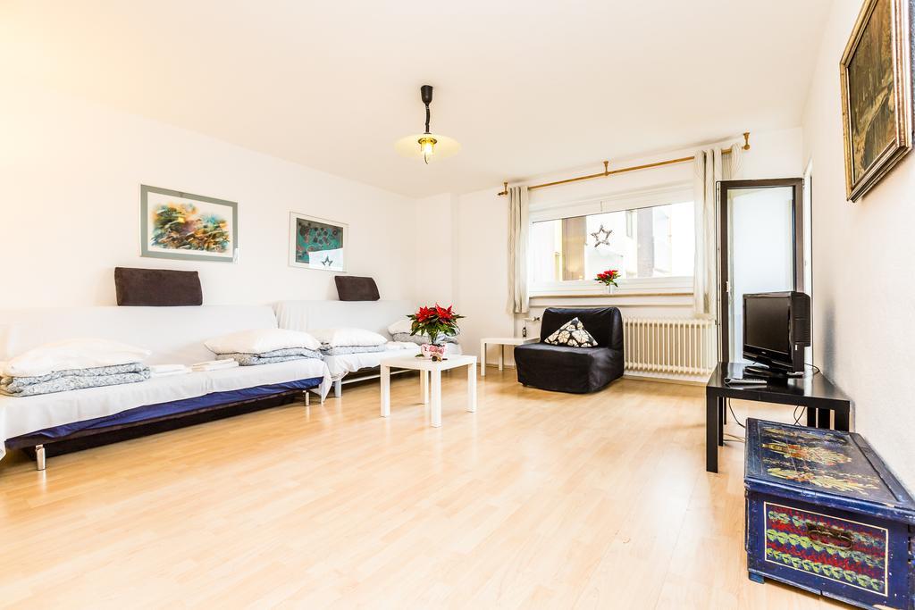 Apartment Köln Neubrück Zimmer foto